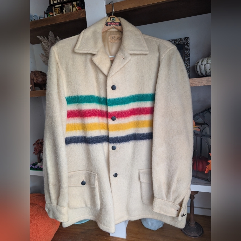 VTG Hudson Bay Canada Blanket 100% Wool Coat Jacket 60s/70s Stripe Large